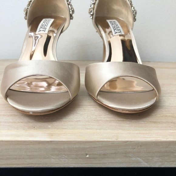 Womens Badgley Mischka Celeste Satin Embellished Nude Pump Heel Size 6.5 - Picture 4 of 12